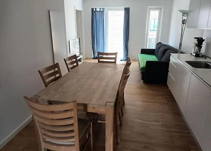 Fully Equipped Apartment, 15 Min To Center 아파트